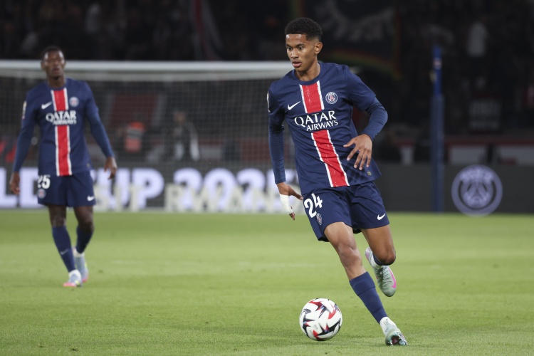 马尤卢：对方密集防守让比赛很艰难，我们不会放弃争夺法甲冠军