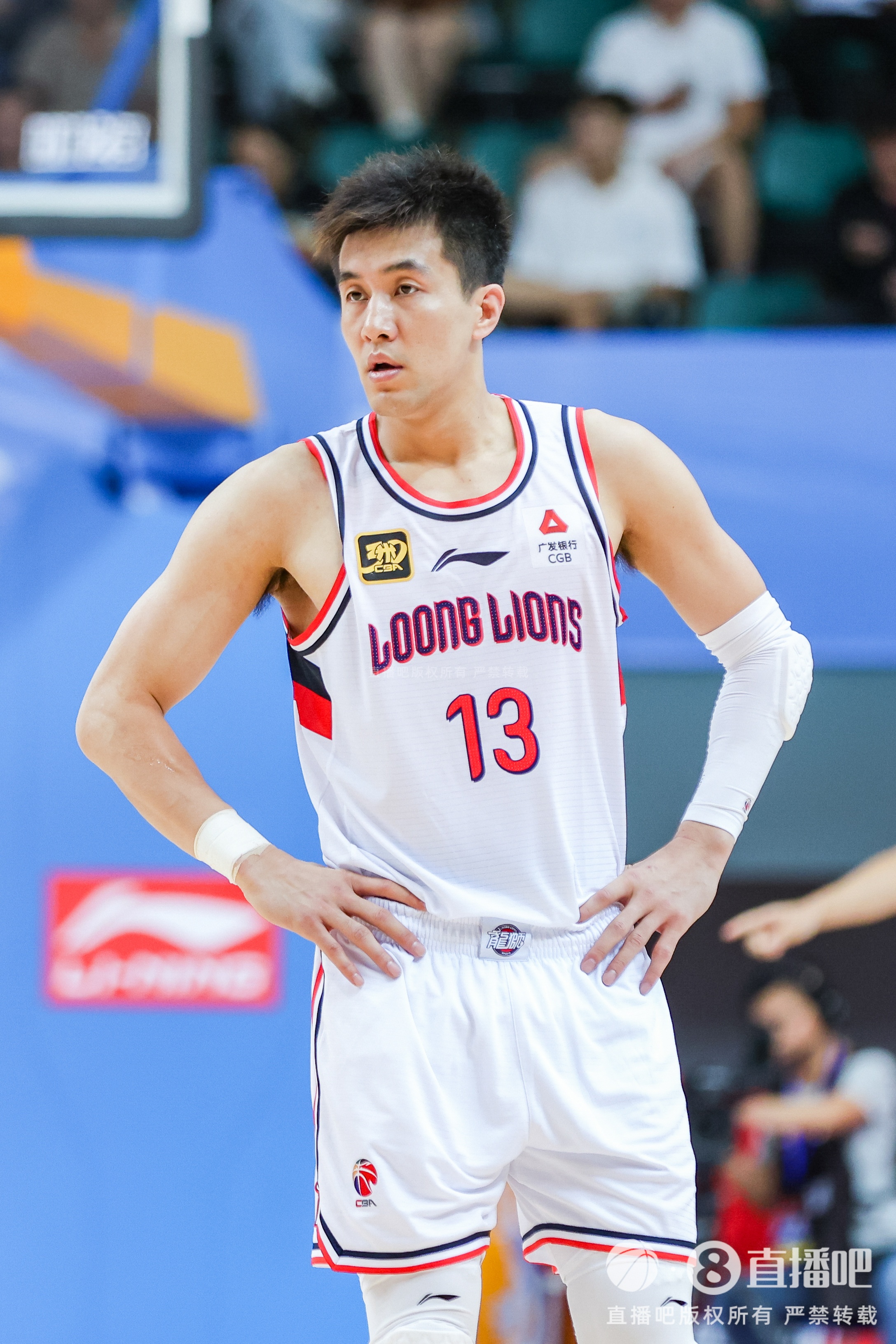 SABA SPORTS登录-媒体人：郭艾伦ACL 再想打出好状态已很难了 但CBA会有他一席之地