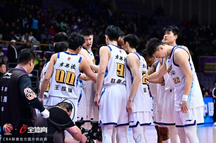 SABA SPORTS登录-常规赛第18轮｜五人上双！浙江方兴渡拿下北京控股再迎七连胜！